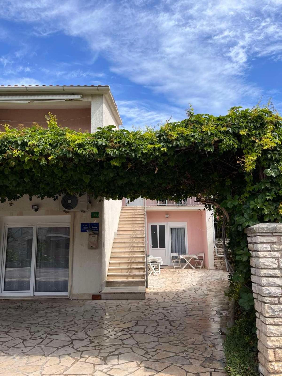PUY Apartments Erika מראה חיצוני תמונה